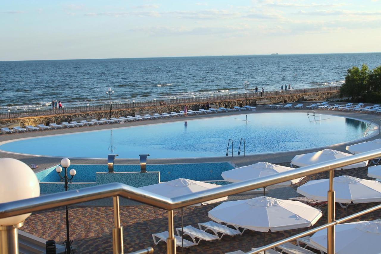 Отель Мелиоратор-Юг Koblewe Exterior foto