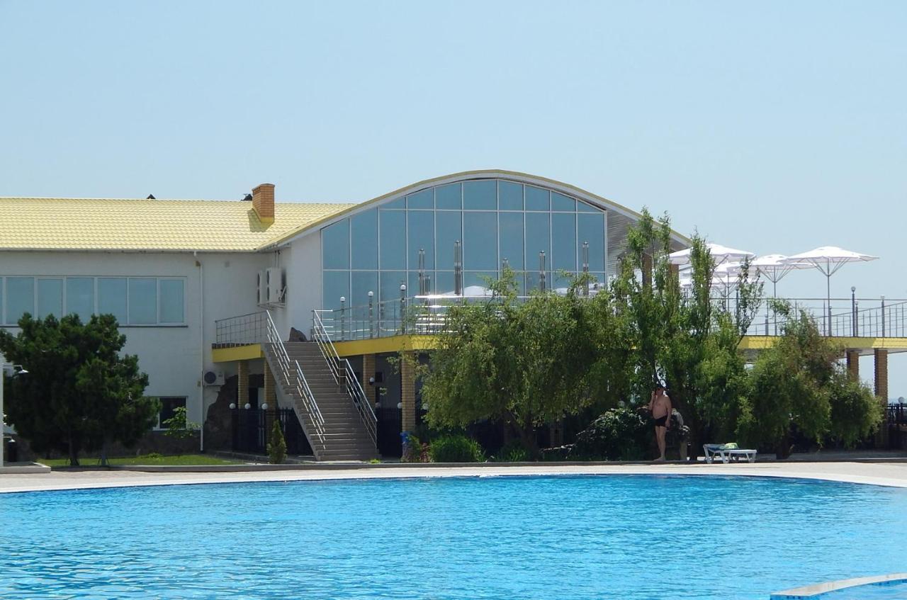 Отель Мелиоратор-Юг Koblewe Exterior foto