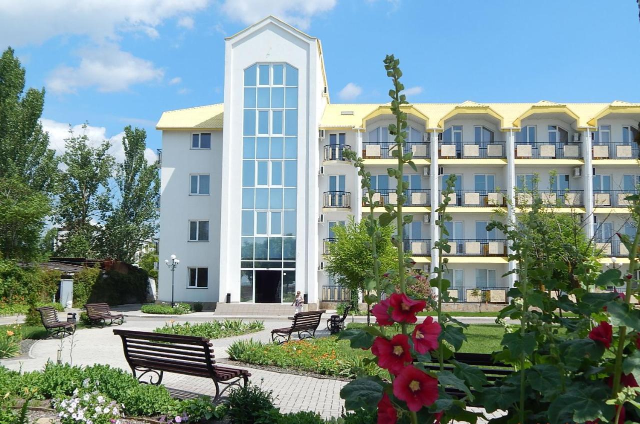 Отель Мелиоратор-Юг Koblewe Exterior foto