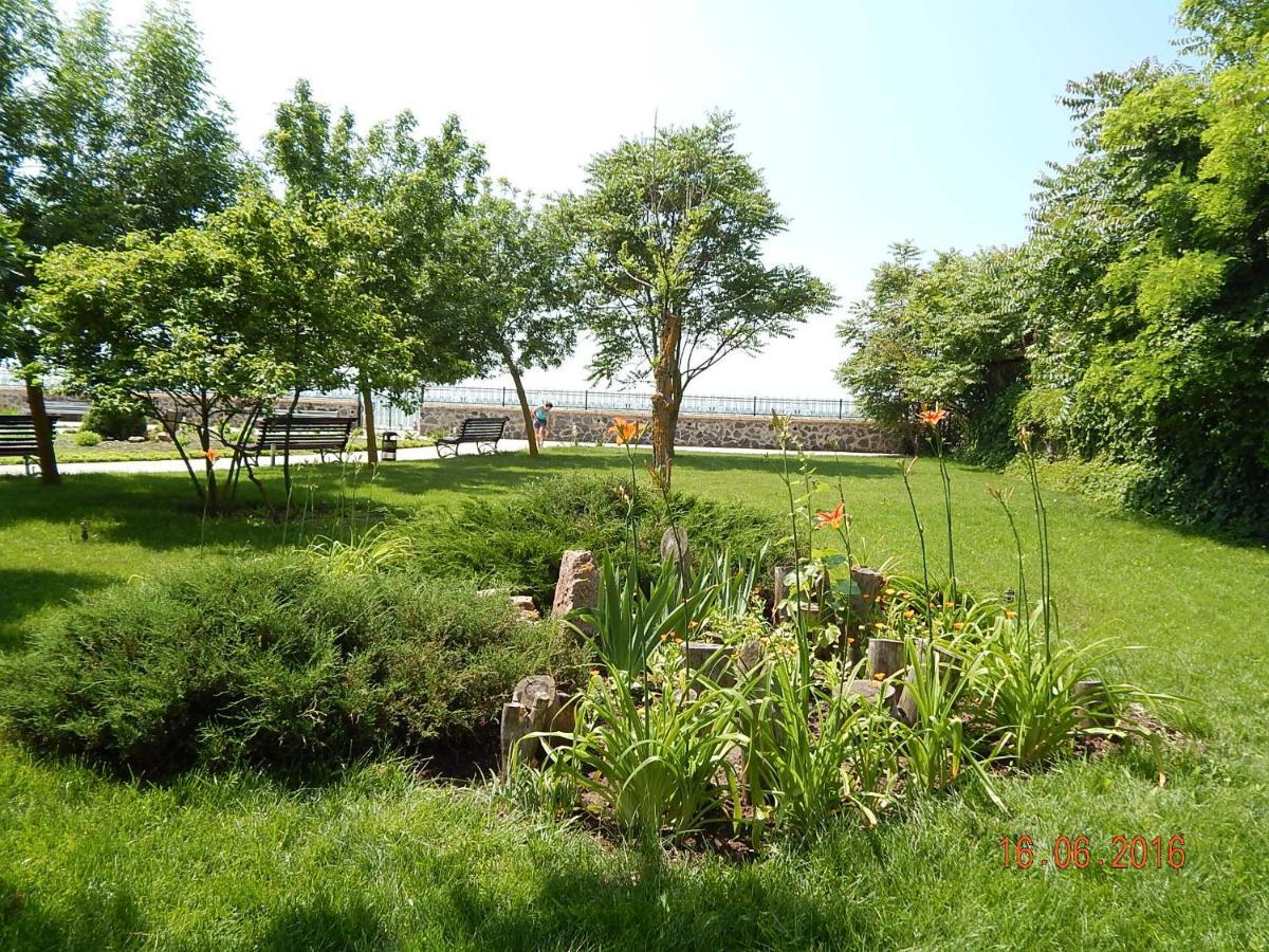 Отель Мелиоратор-Юг Koblewe Exterior foto