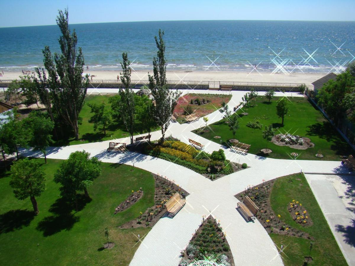 Отель Мелиоратор-Юг Koblewe Exterior foto