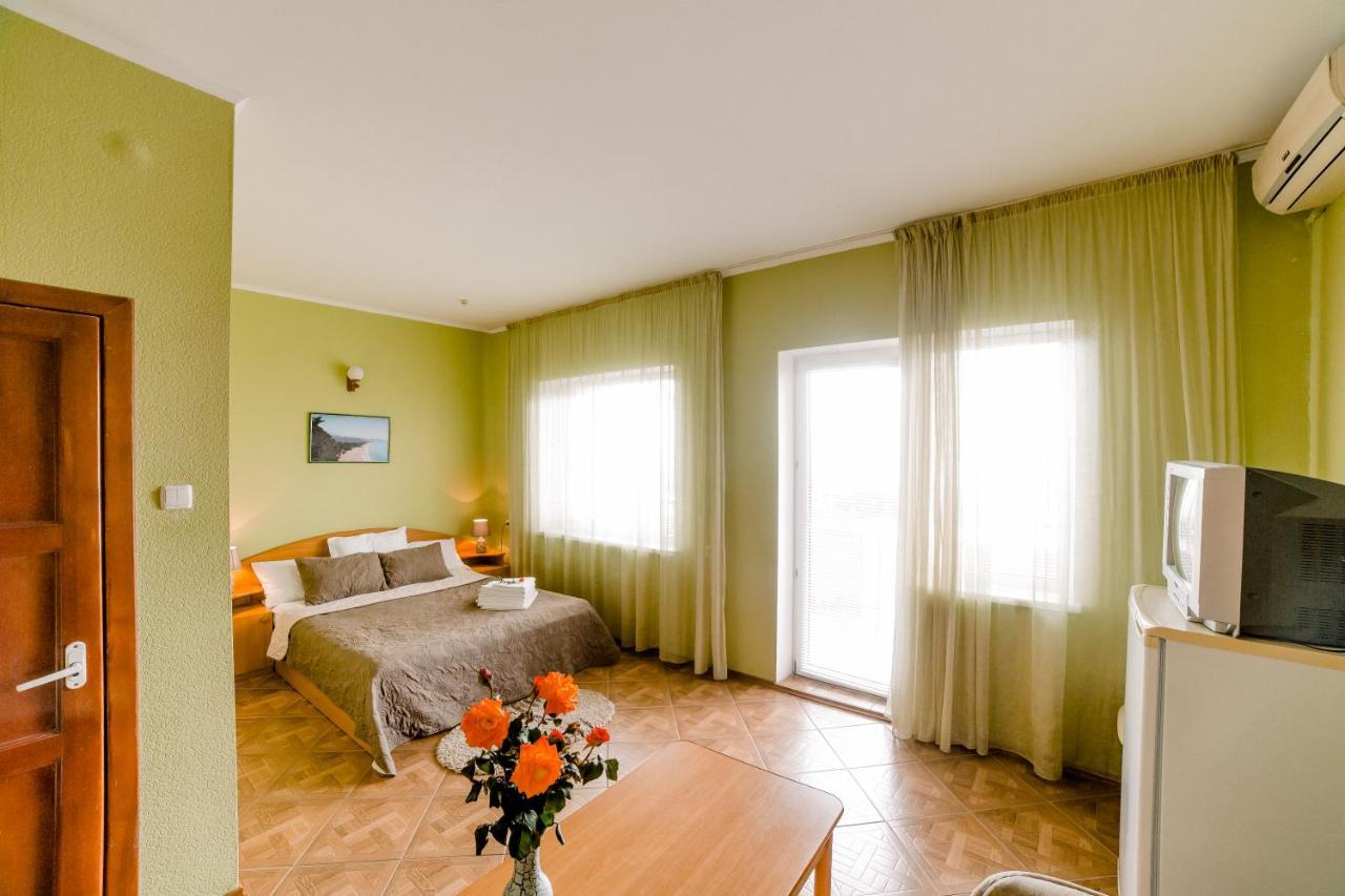 Отель Мелиоратор-Юг Koblewe Exterior foto