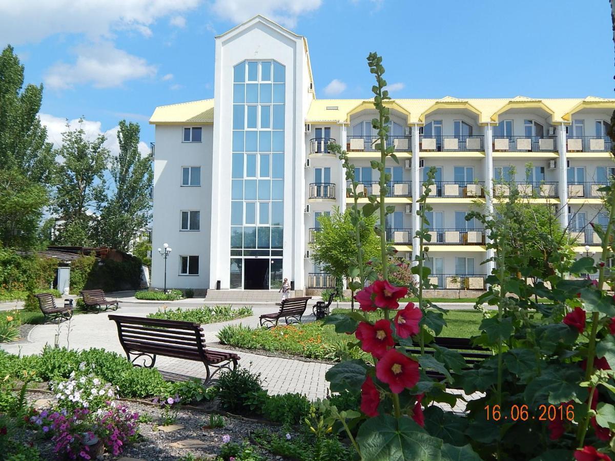 Отель Мелиоратор-Юг Koblewe Exterior foto